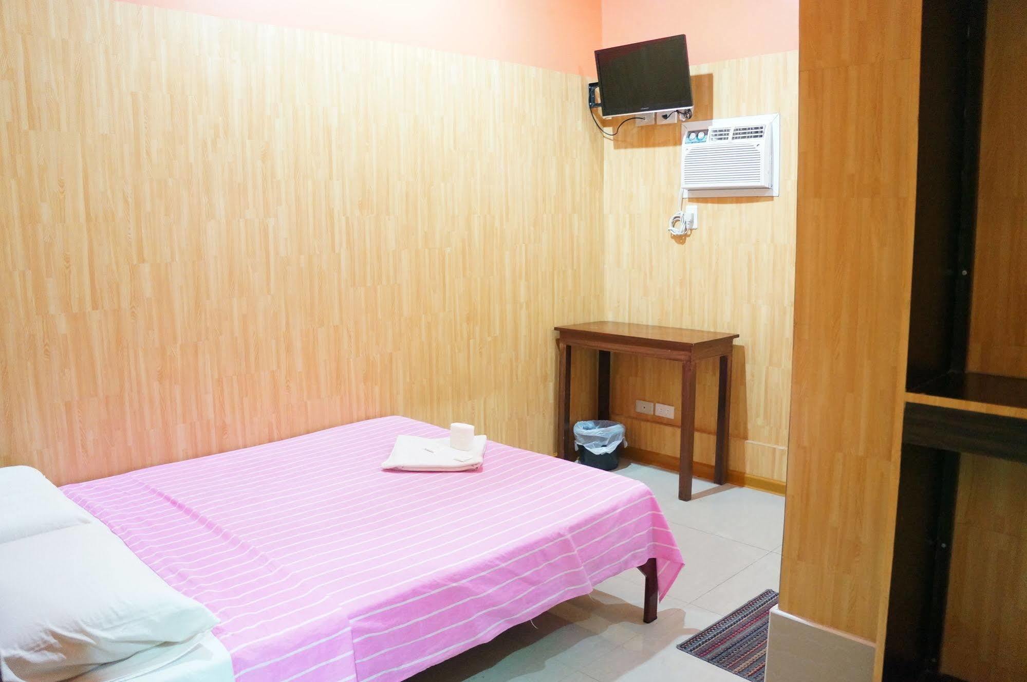 Daylight Inn Davao City Extérieur photo