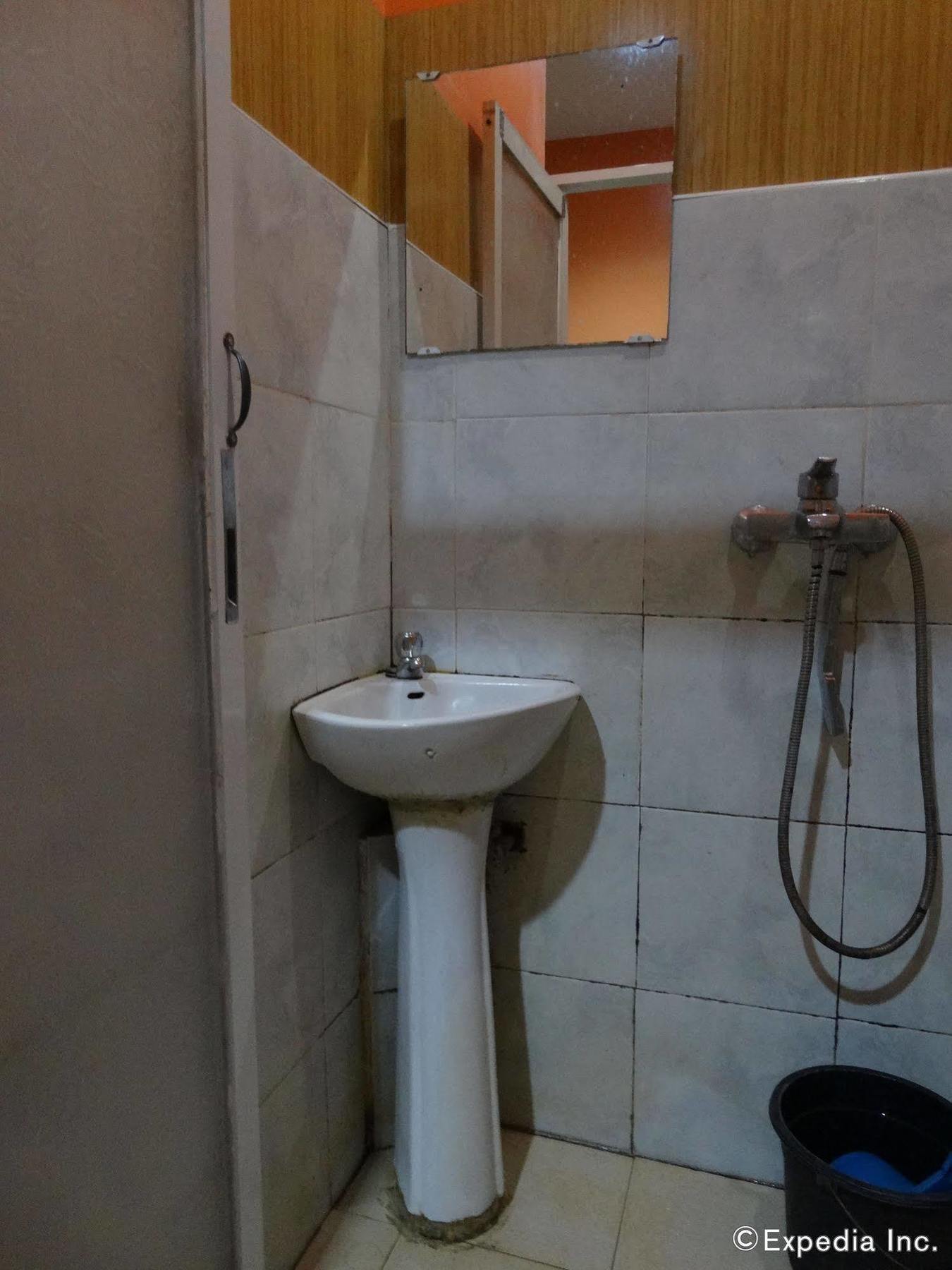 Daylight Inn Davao City Extérieur photo