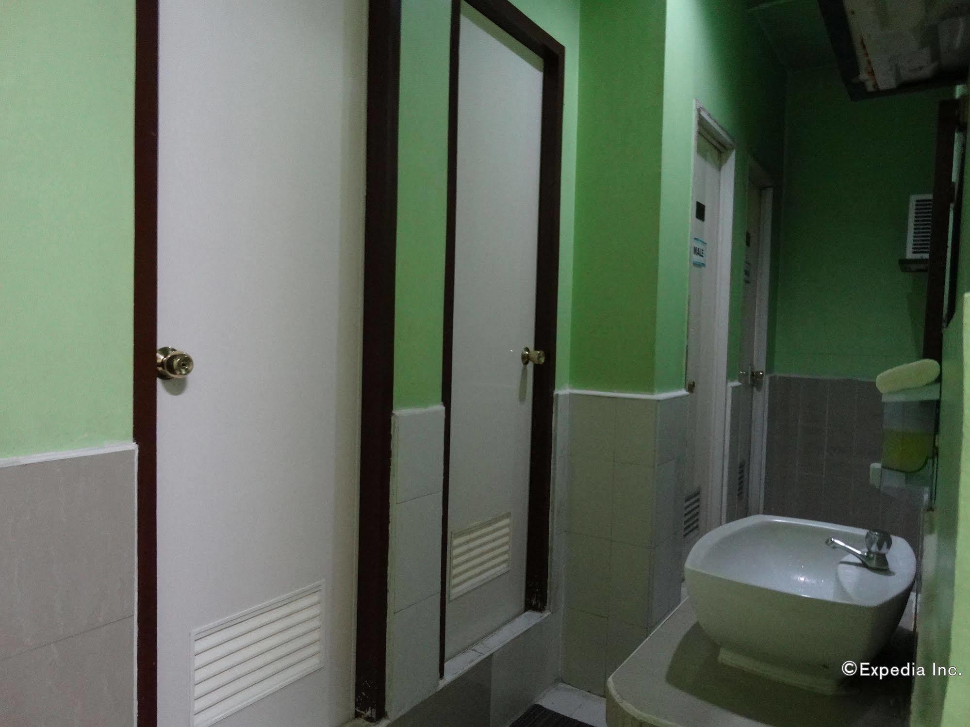 Daylight Inn Davao City Extérieur photo