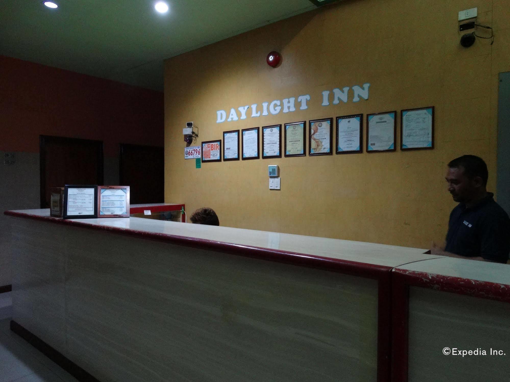 Daylight Inn Davao City Extérieur photo