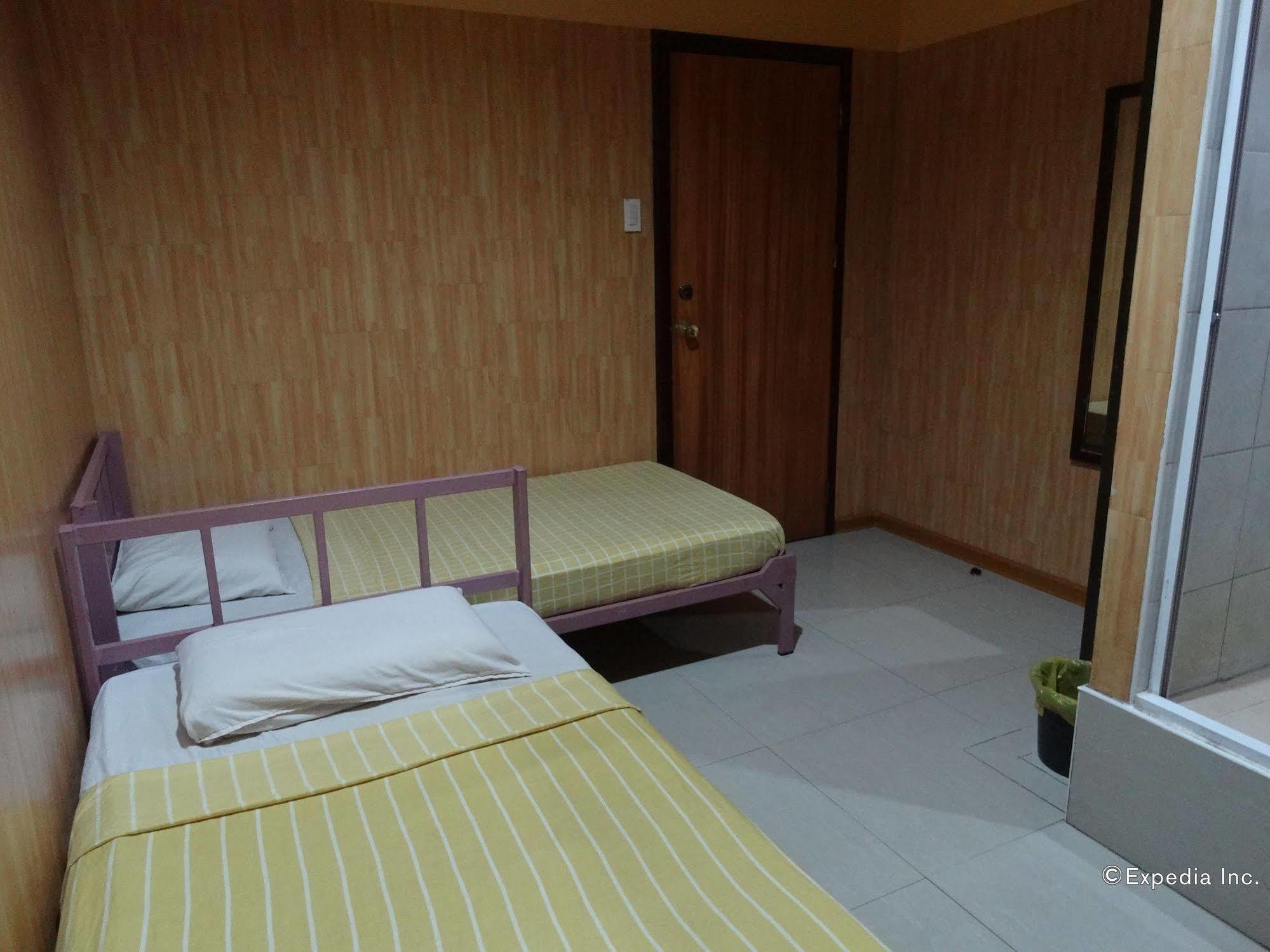 Daylight Inn Davao City Extérieur photo