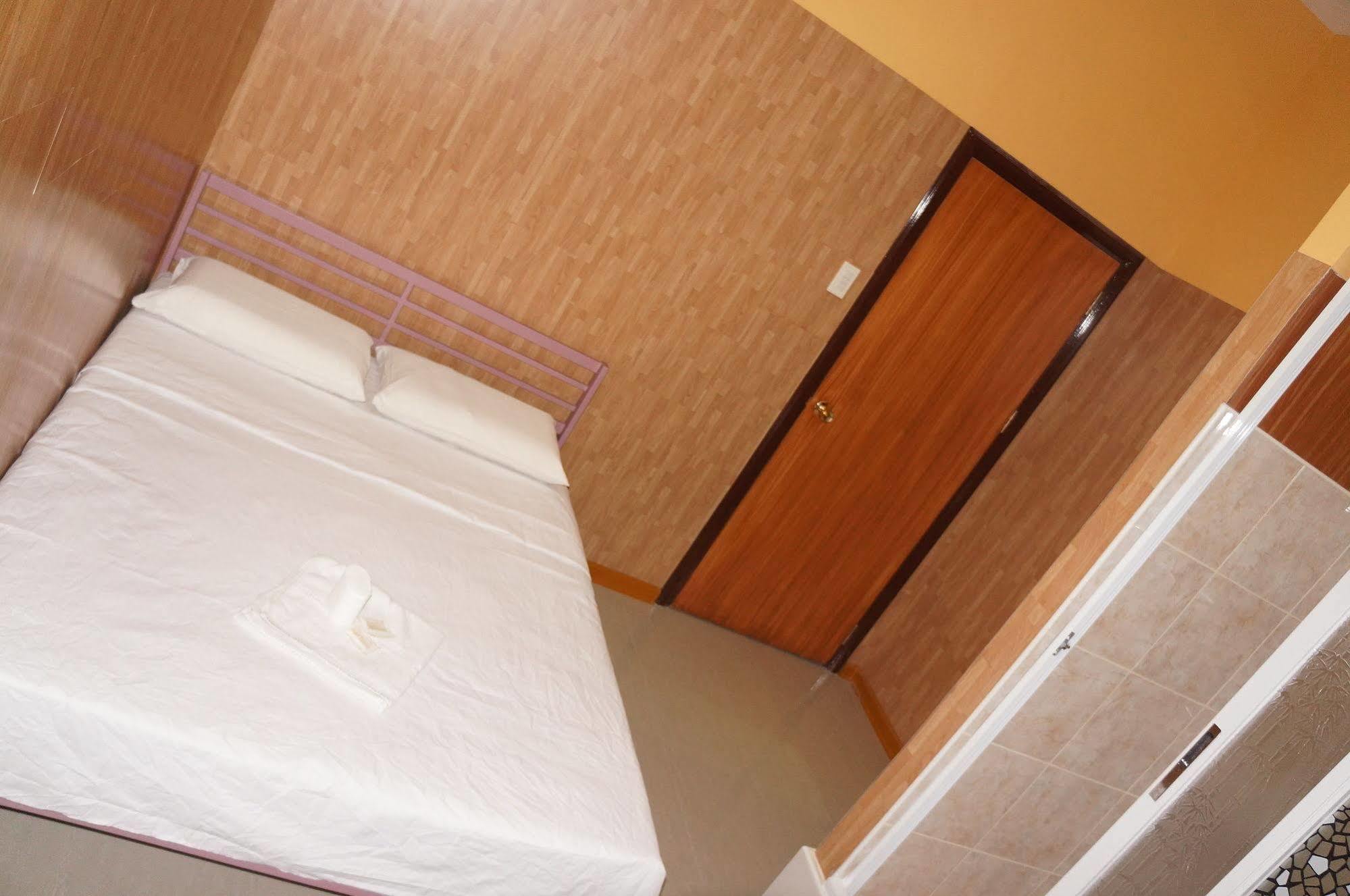 Daylight Inn Davao City Extérieur photo