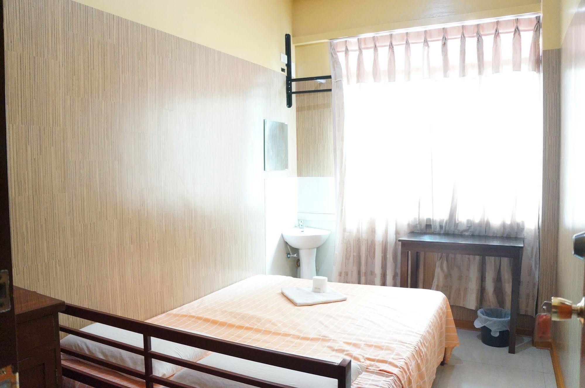 Daylight Inn Davao City Extérieur photo
