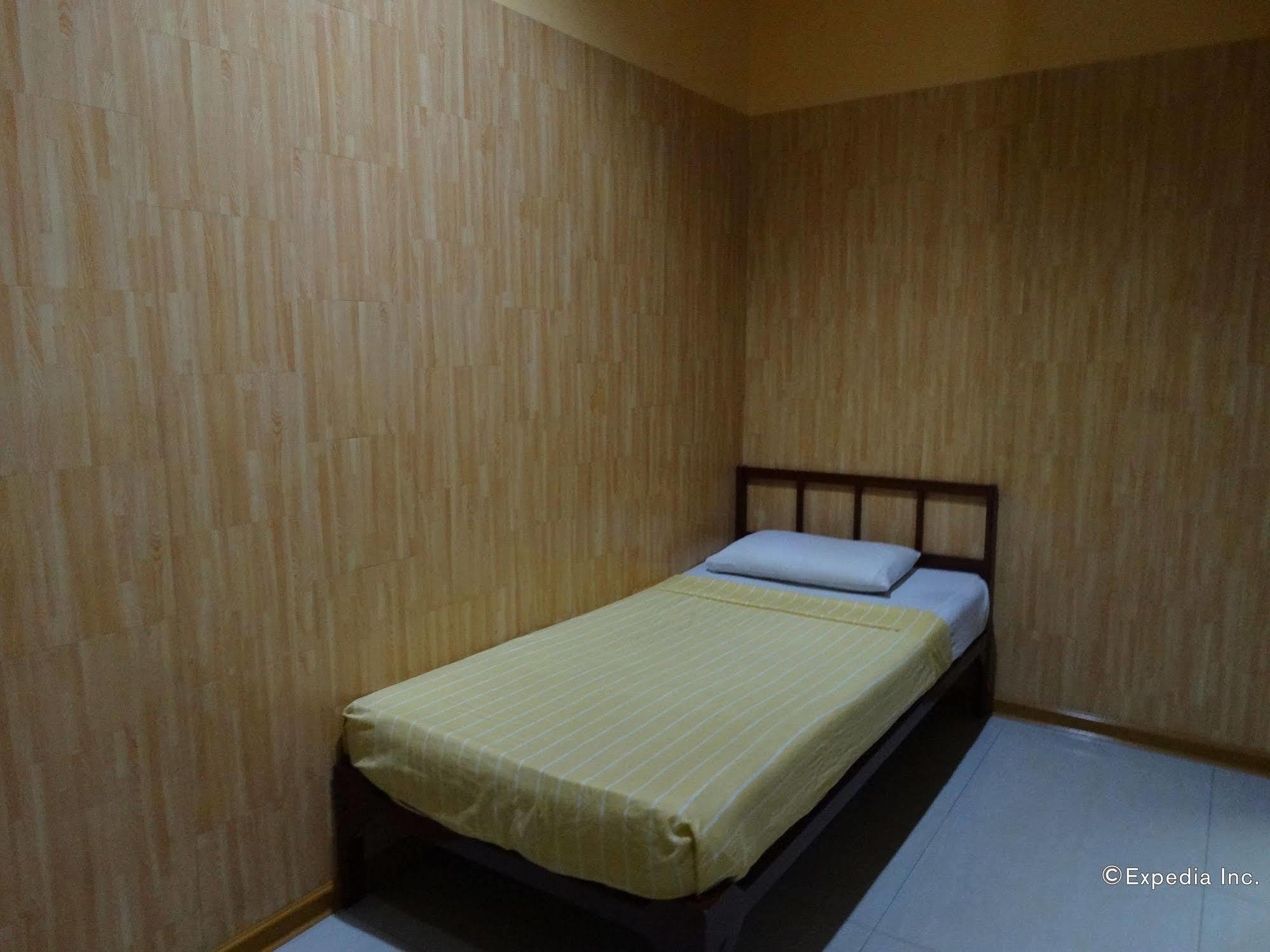 Daylight Inn Davao City Extérieur photo