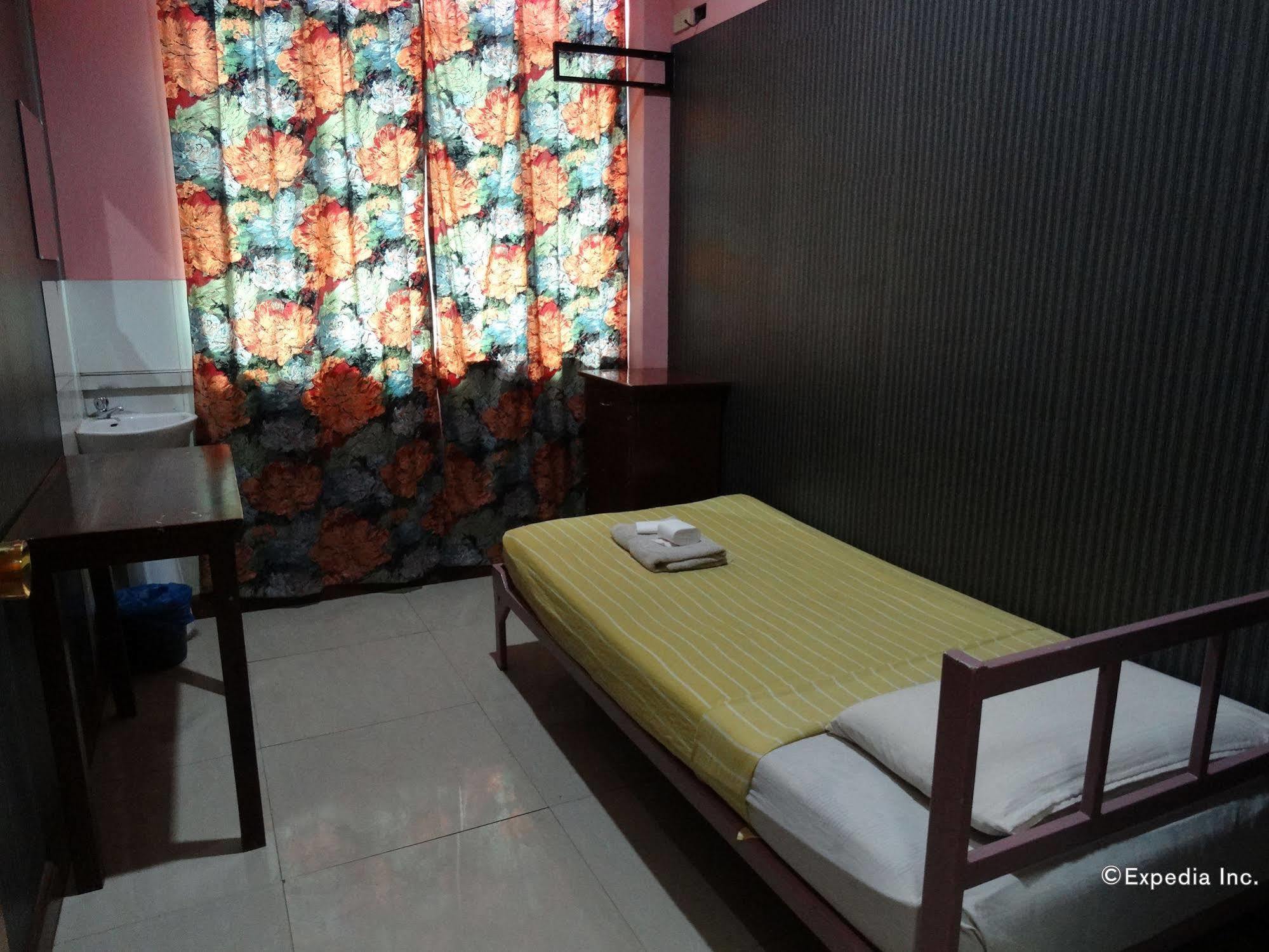 Daylight Inn Davao City Extérieur photo