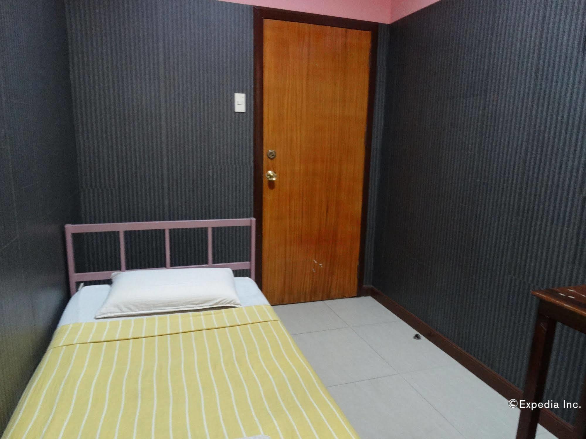 Daylight Inn Davao City Extérieur photo